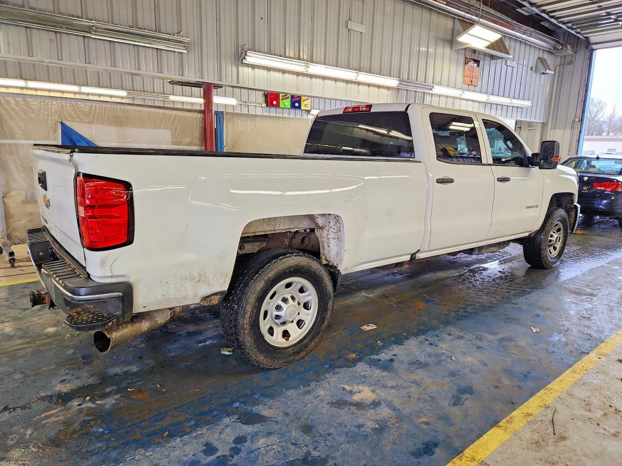 2016 Chevrolet Silverado K2500 Heavy Duty - Фото 3