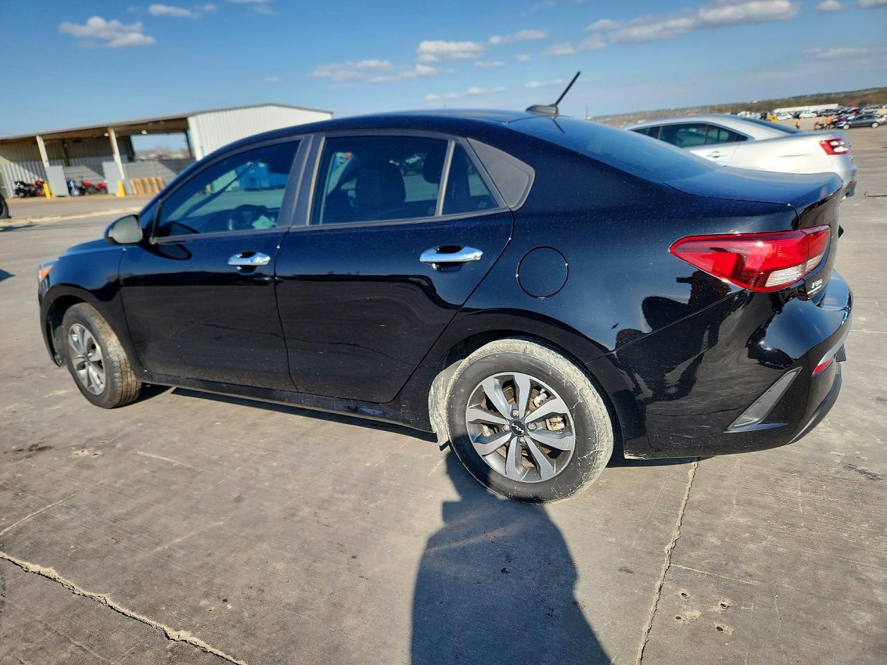 2023 Kia Rio S - Фото 2