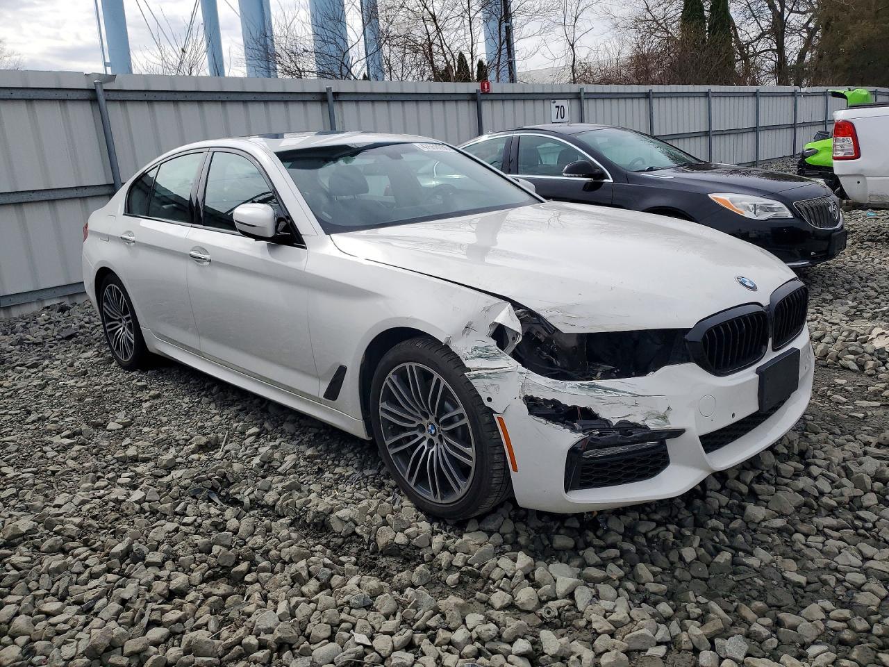 2017 BMW 540 Xi - Image 4