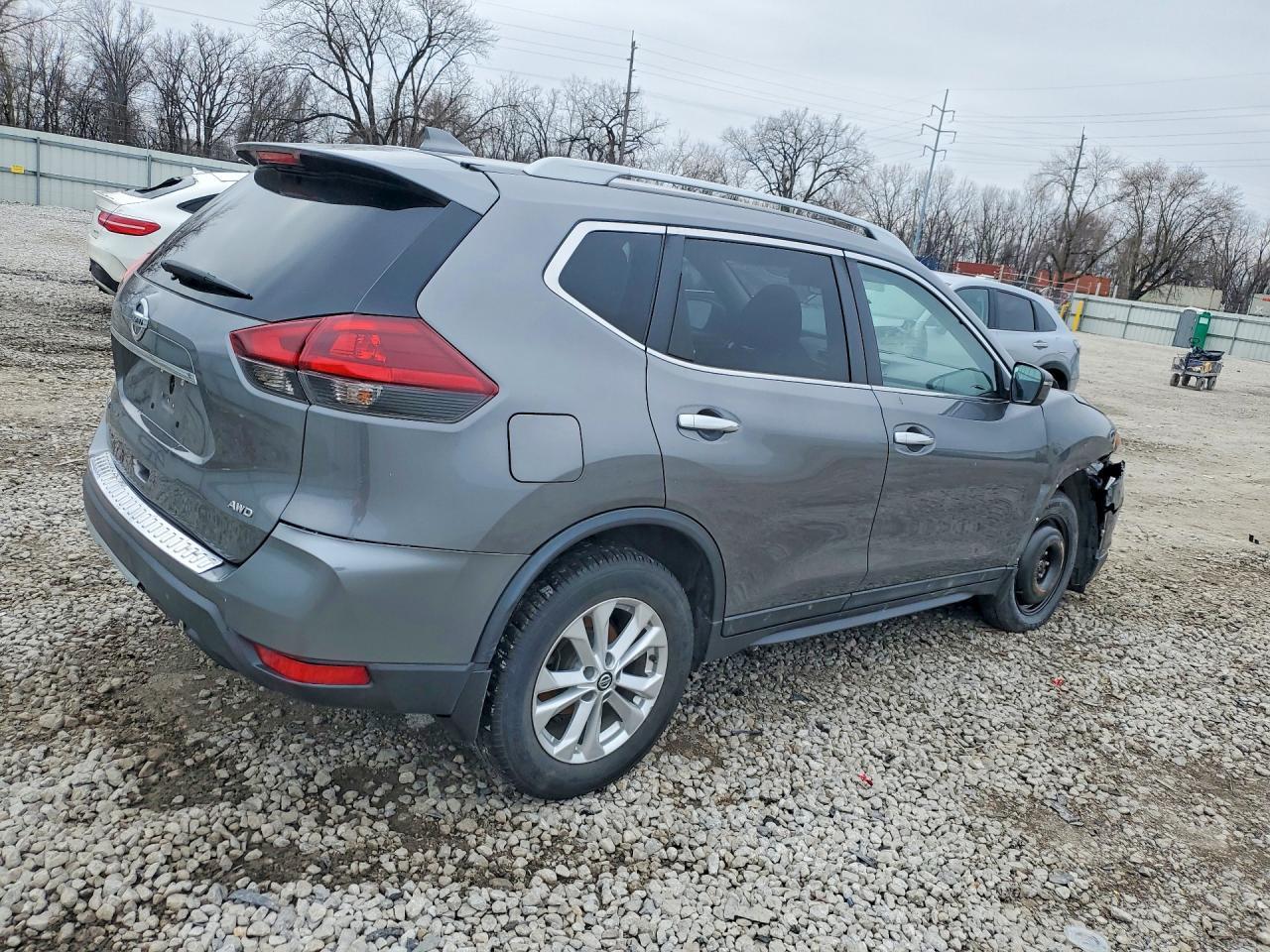 2018 Nissan Rogue S - Фото 3