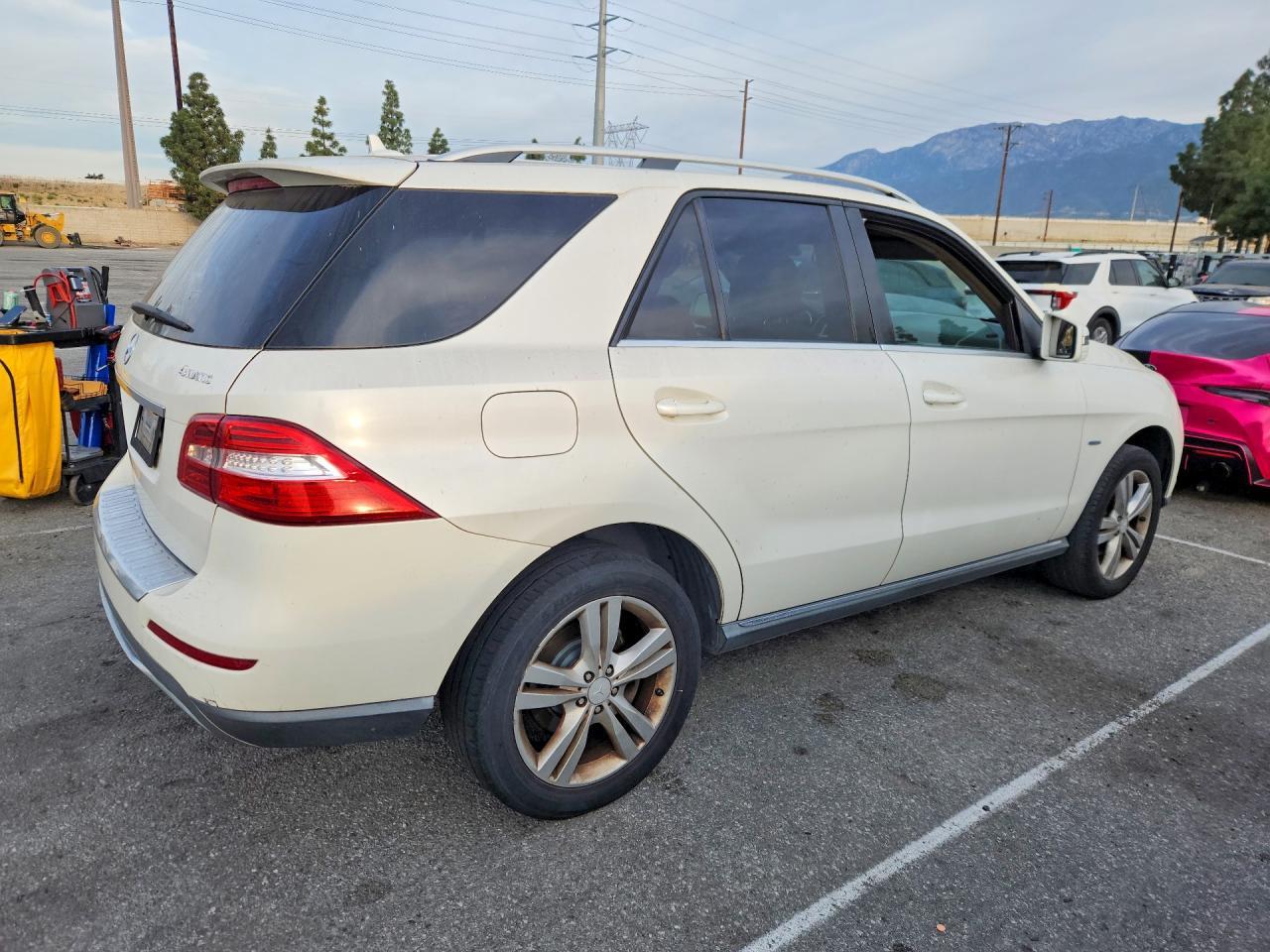 2012 Mercedes-Benz Ml 350 4Matic - Image 3