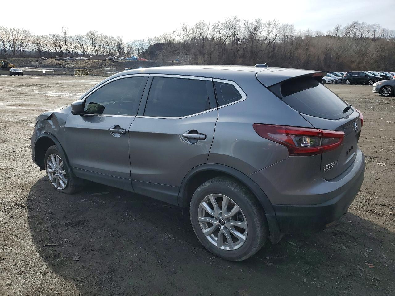 2021 Nissan Rogue Sport S - Image 2