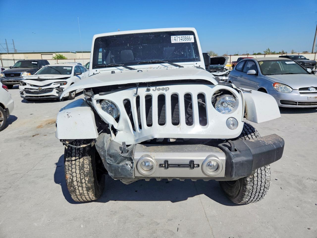 2015 Jeep Wrangler Unlimited Sahara - Image 5