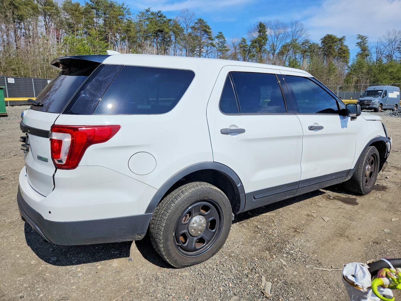 2016 Ford Explorer Police Interceptor - Image 3