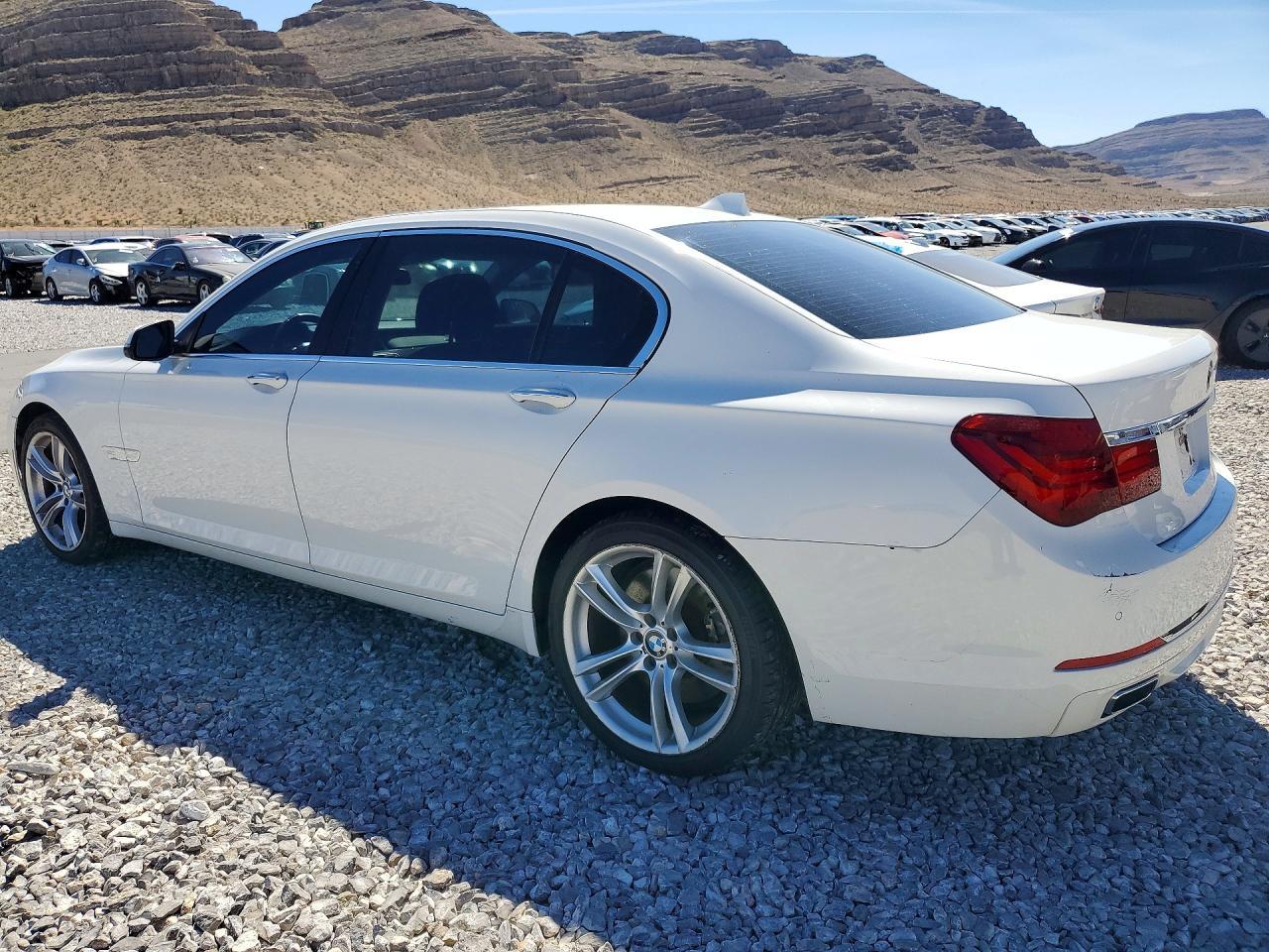 2013 BMW 750 Li - Image 2