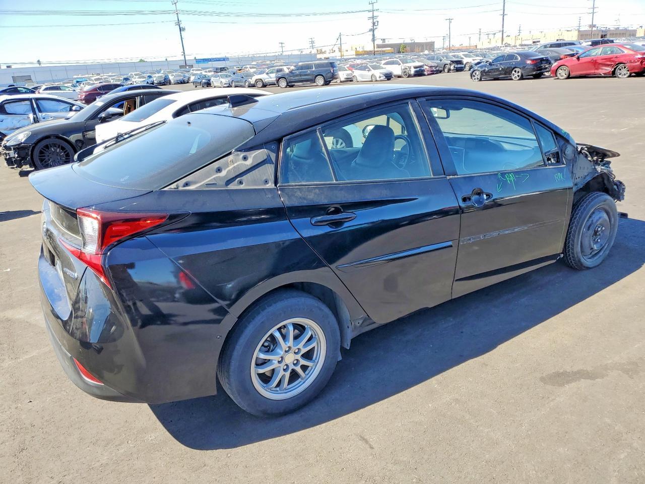 2020 Toyota Prius Xle - Фото 3