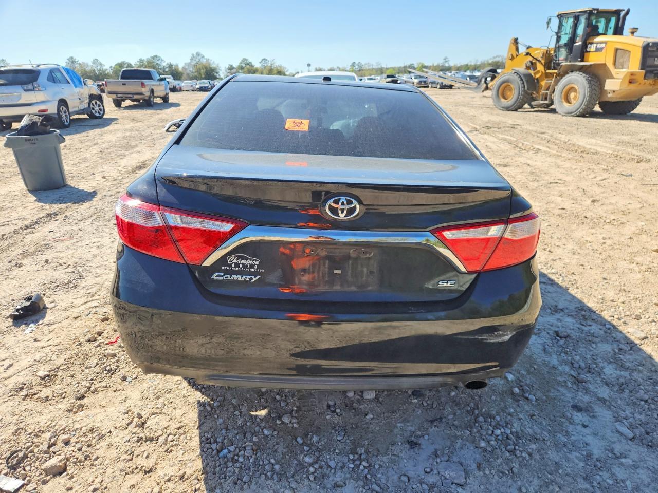 2015 Toyota Camry Se - Фото 6