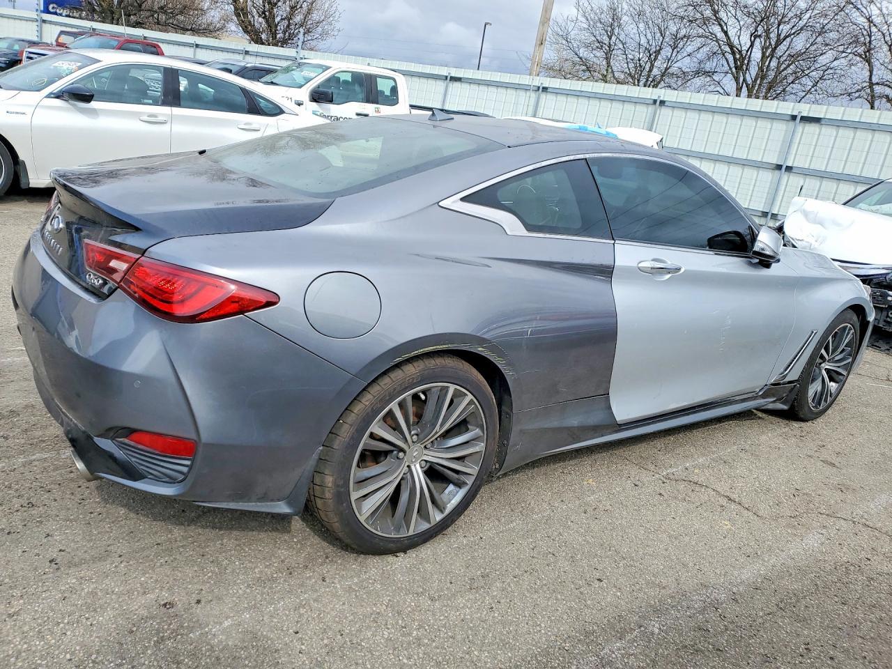 2017 Infiniti Q60 3.0T Premium - Фото 3