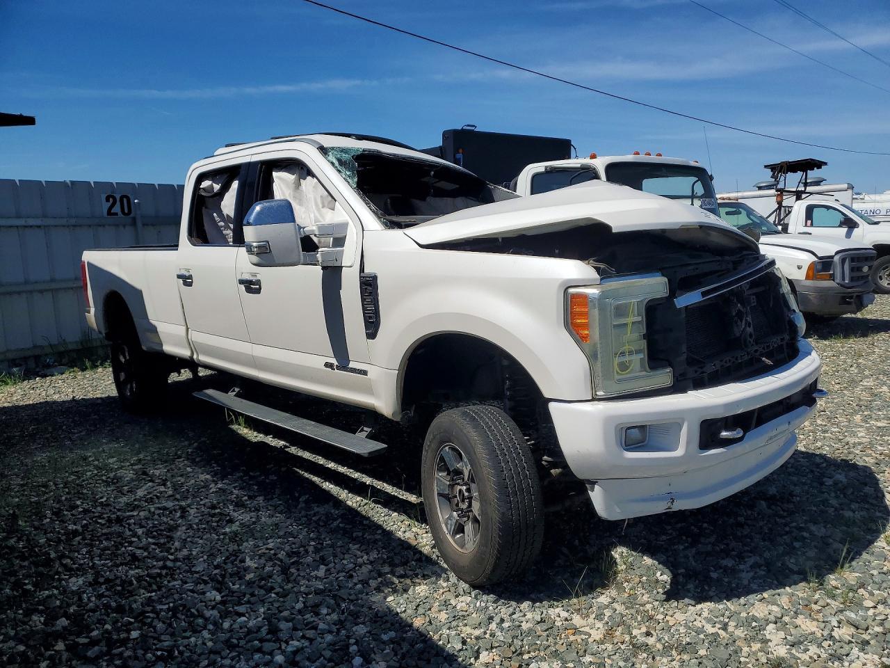 2017 Ford F350 Super Duty - Фото 4