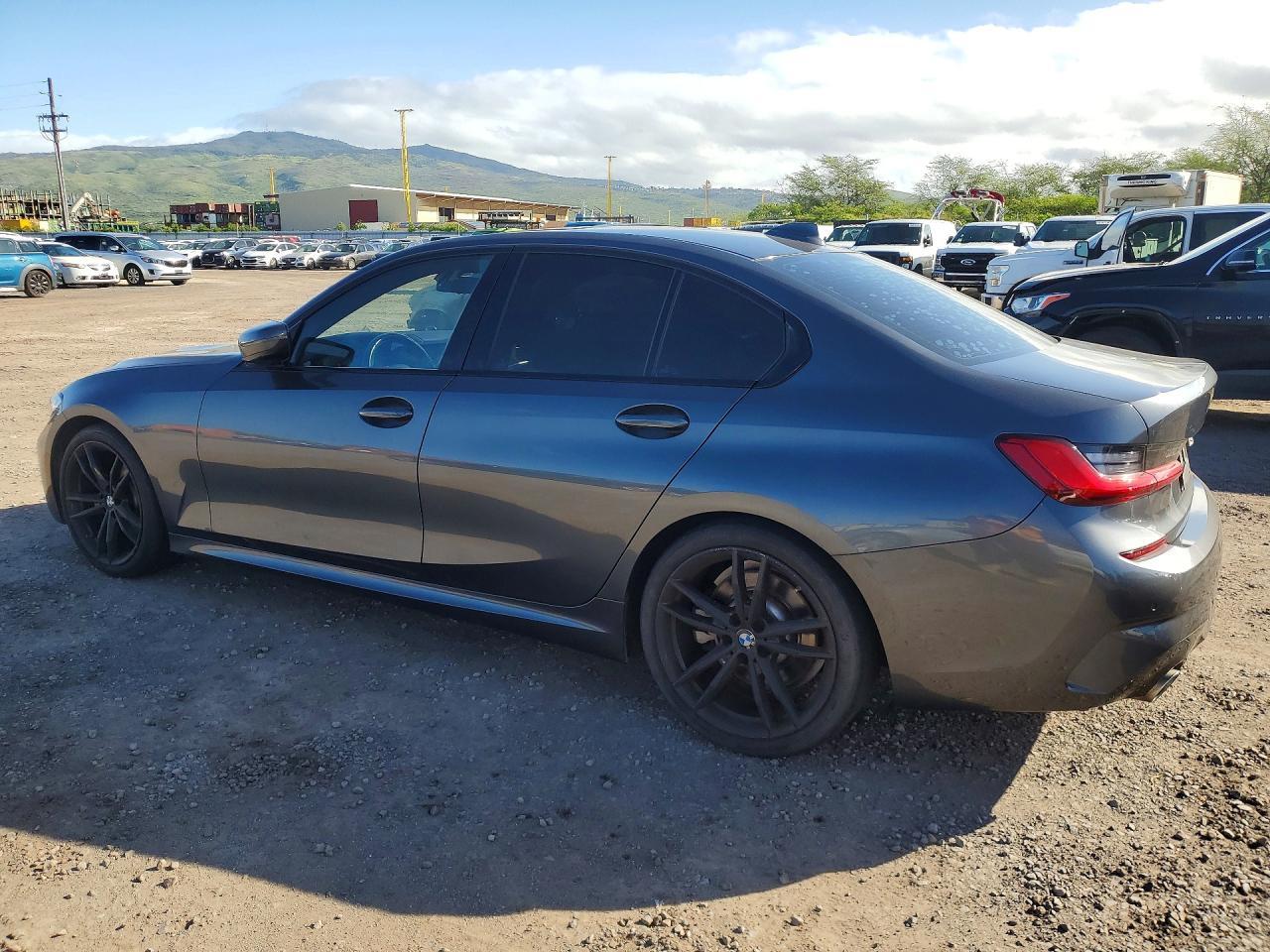 2019 BMW 330I - Фото 2