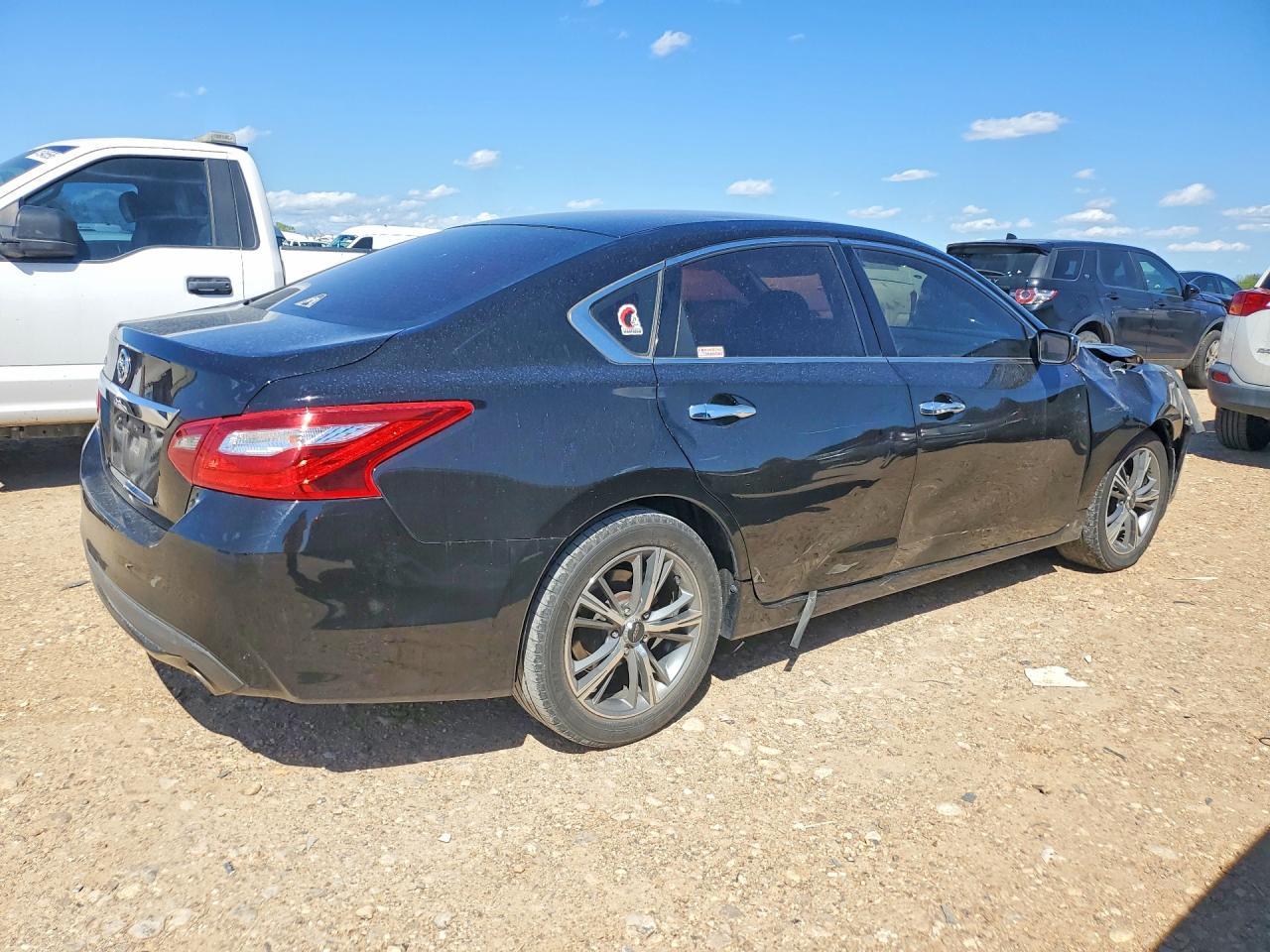 2017 Nissan Altima 2.5 S - Image 3