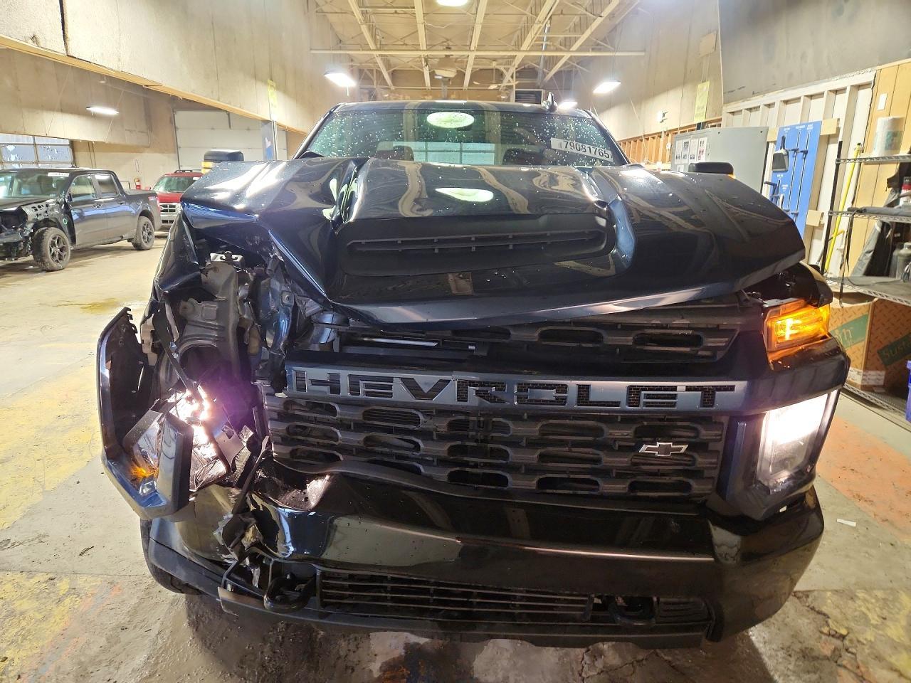 2021 Chevrolet Silverado K2500 Custom - Image 5