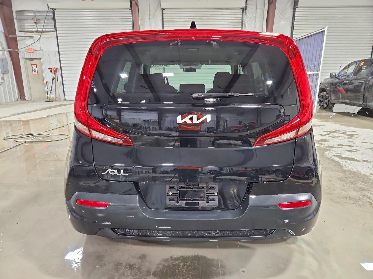 2022 Kia Soul Lx - Image 6