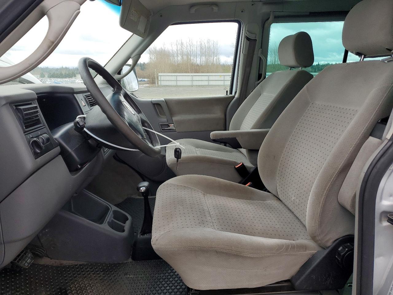 2001 Volkswagen Eurovan Mv - Image 7