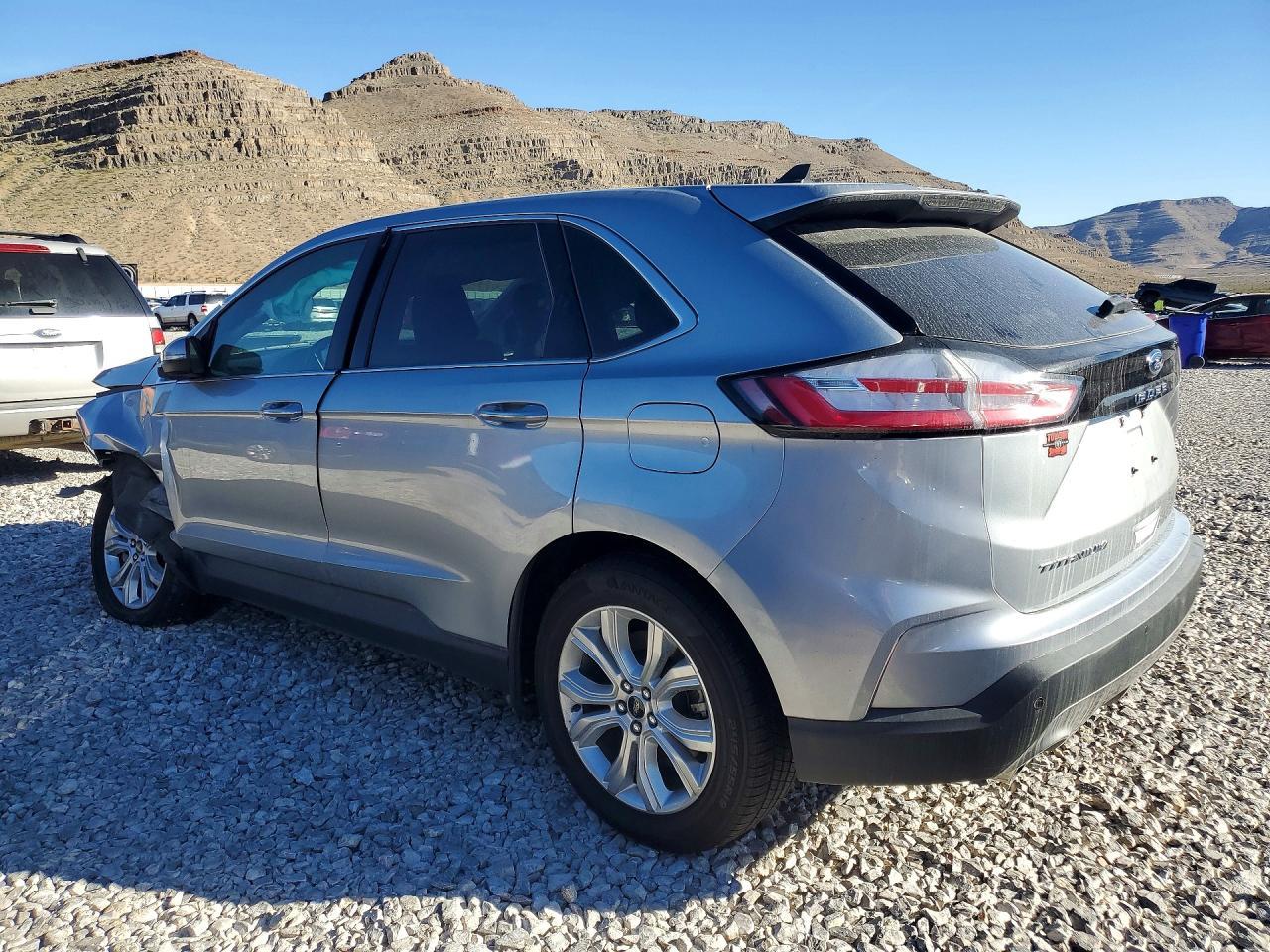 2023 Ford Edge Titanium - Фото 2