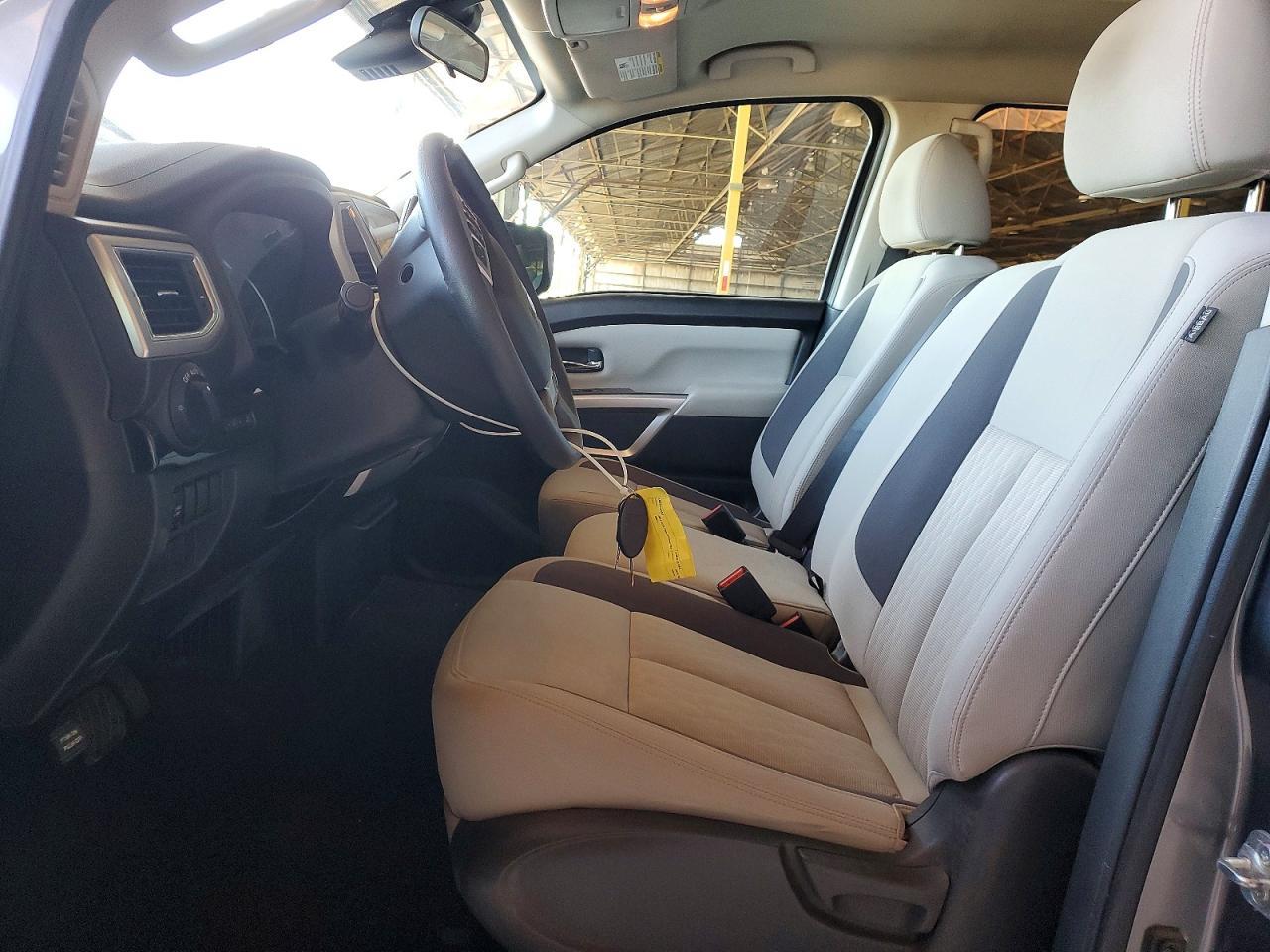 2021 Nissan Titan Sv - Image 7