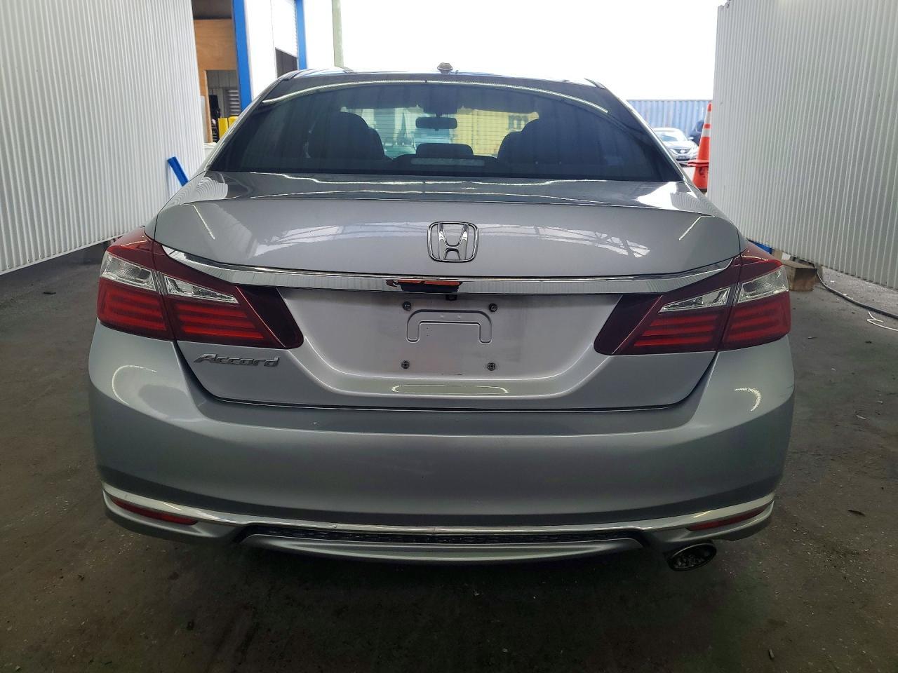 2017 Honda Accord Ex - Image 6
