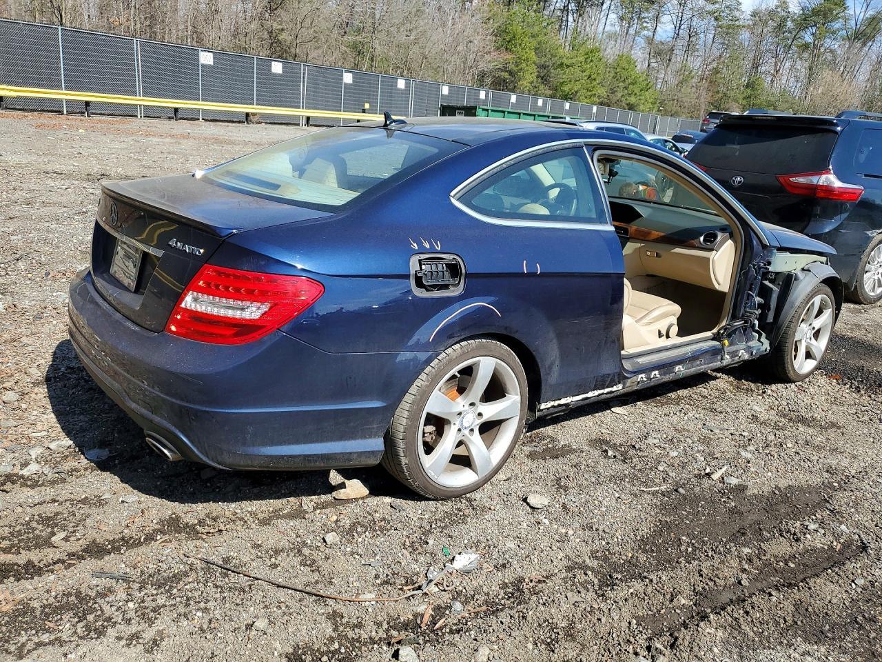 2014 Mercedes-Benz C 350 4Matic - Фото 3