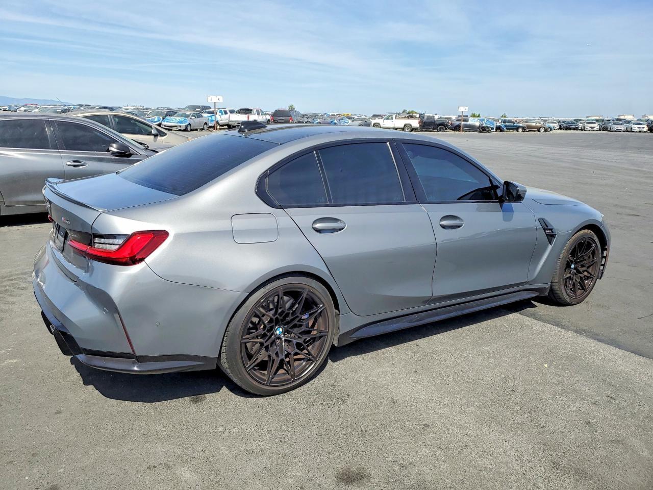 2022 BMW M3 - Фото 3