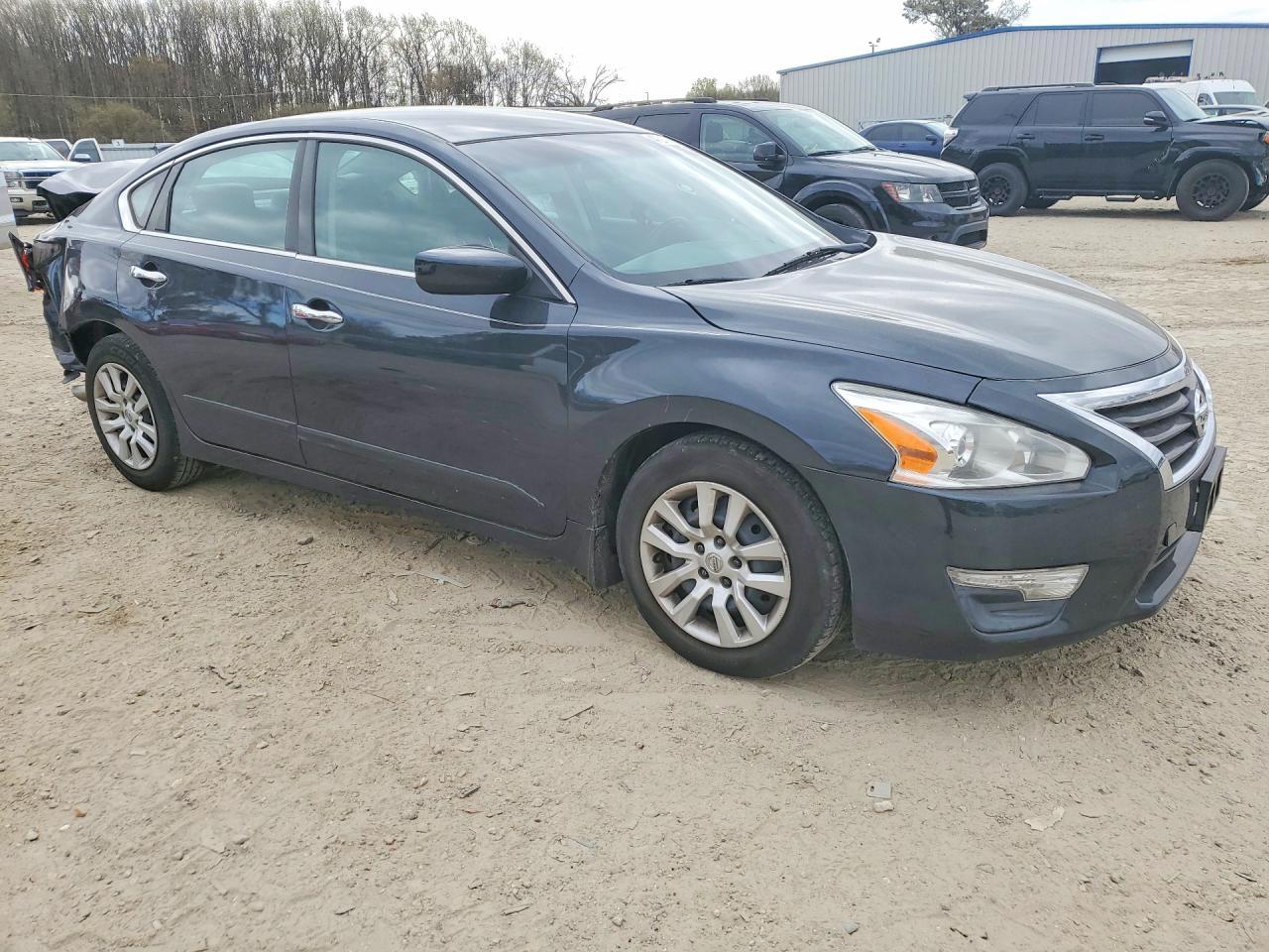 2015 Nissan Altima 2.5 S - Image 4