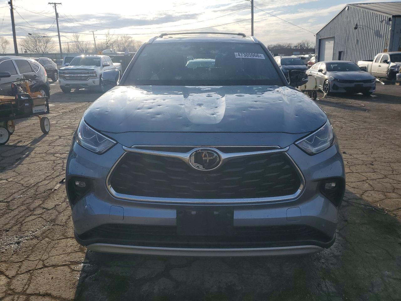 2020 Toyota Highlander Platinum - Фото 5