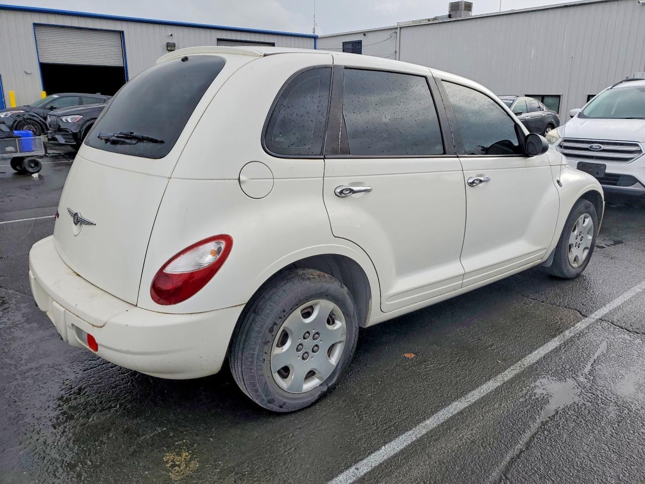 2009 Chrysler Pt Cruiser - Image 3