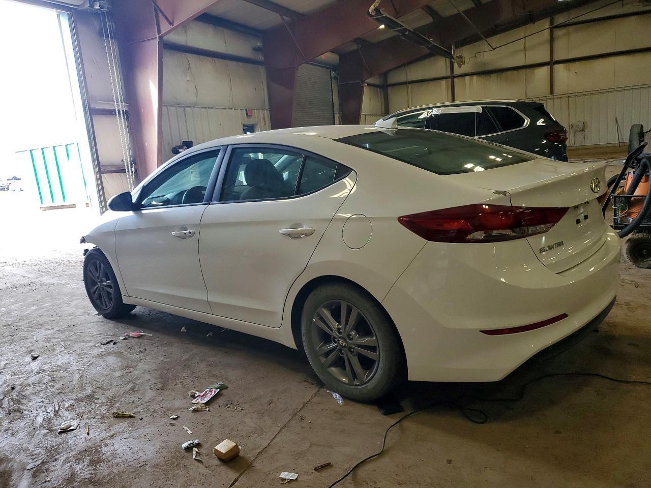2017 Hyundai Elantra Se - Image 2