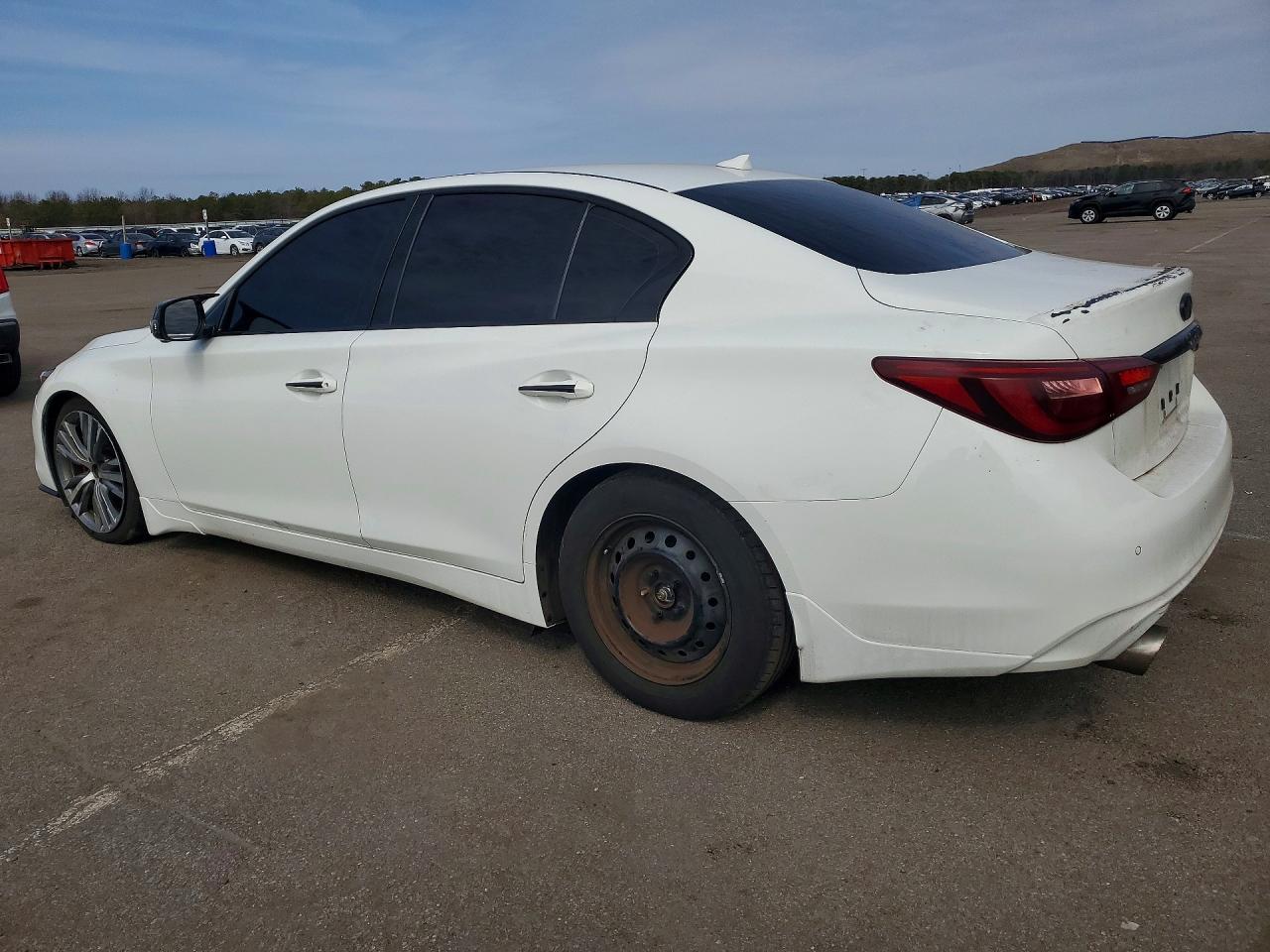 2022 Infiniti Q50 Luxe - Фото 2