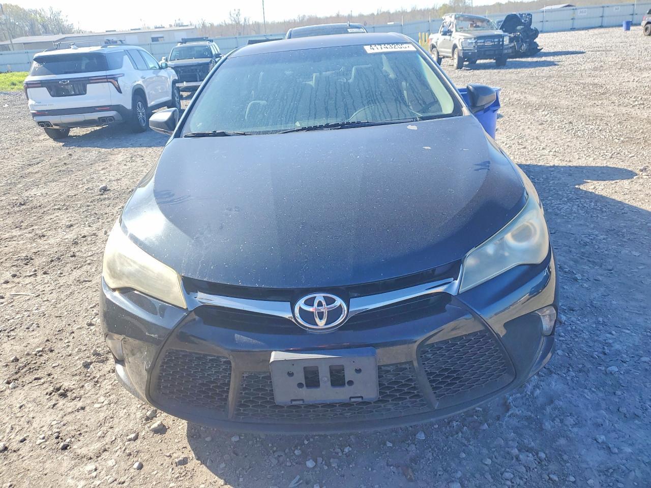 2017 Toyota Camry Se - Image 5
