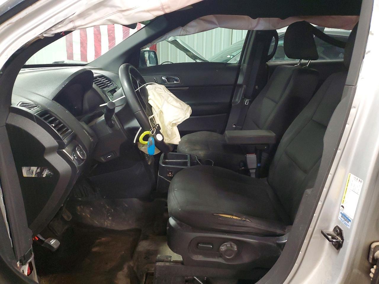 2016 Ford Explorer P - Фото 7