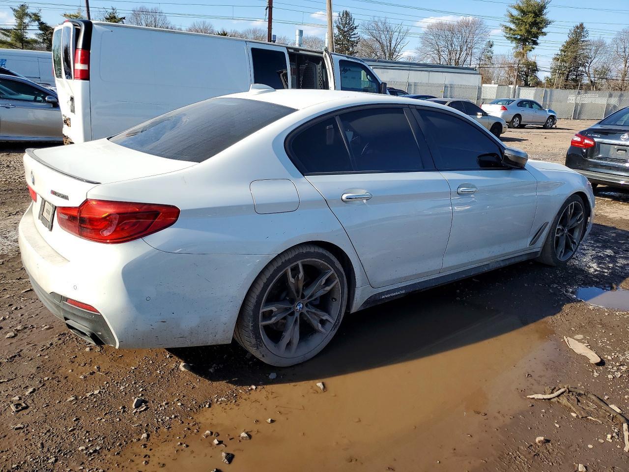 2018 BMW M550Xi - Фото 3