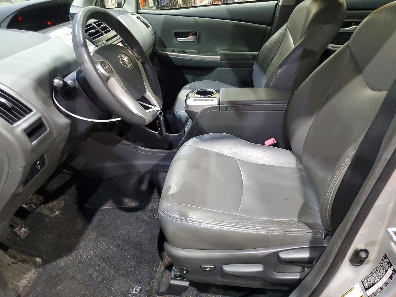 2012 Toyota Prius V Three - Фото 7