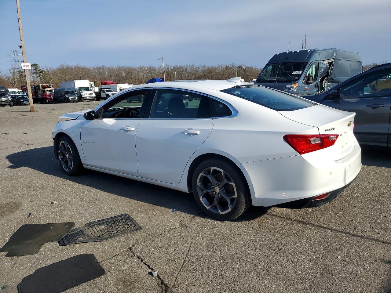2024 Chevrolet Malibu Lt - Image 2