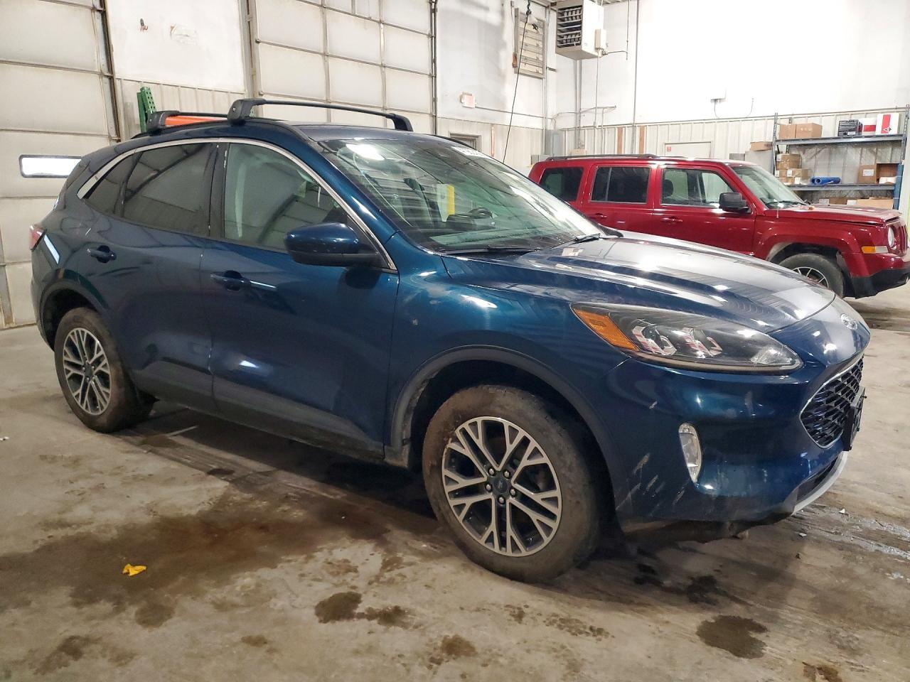 2020 Ford Escape - Image 4