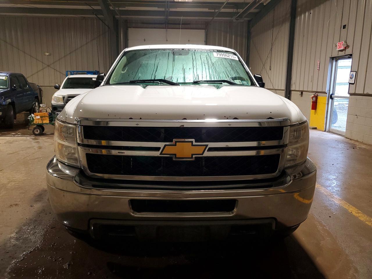 2013 Chevrolet Silverado K2500 Heavy Duty - Image 5