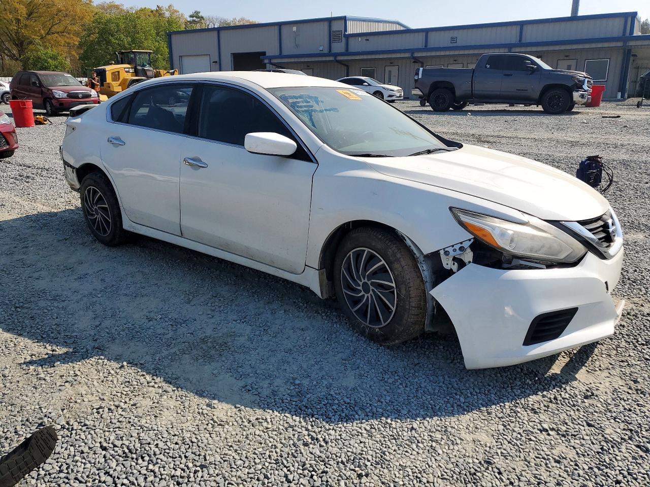 2016 Nissan Altima 2.5 - Фото 4