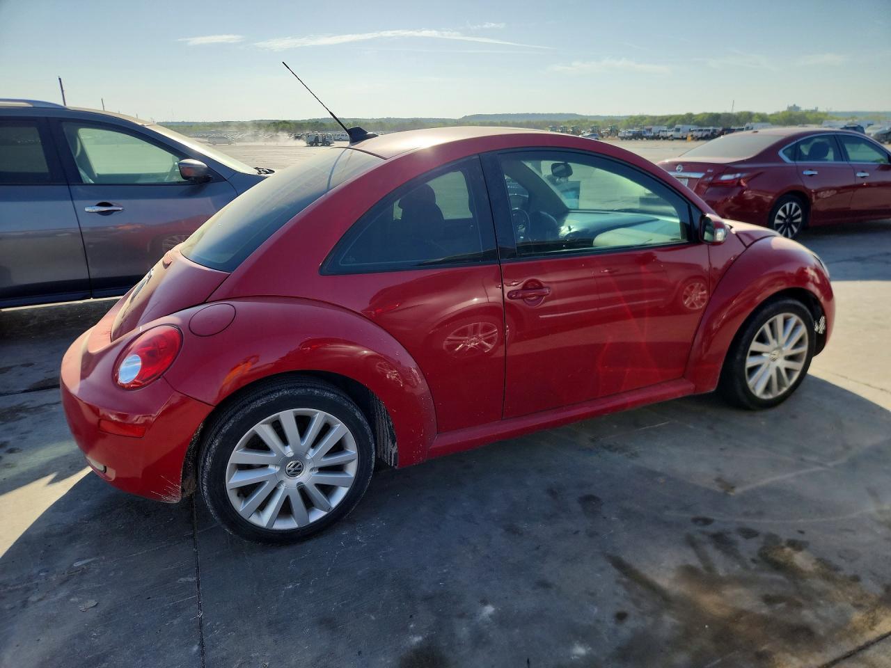 2008 Volkswagen New Beetle S - Фото 3