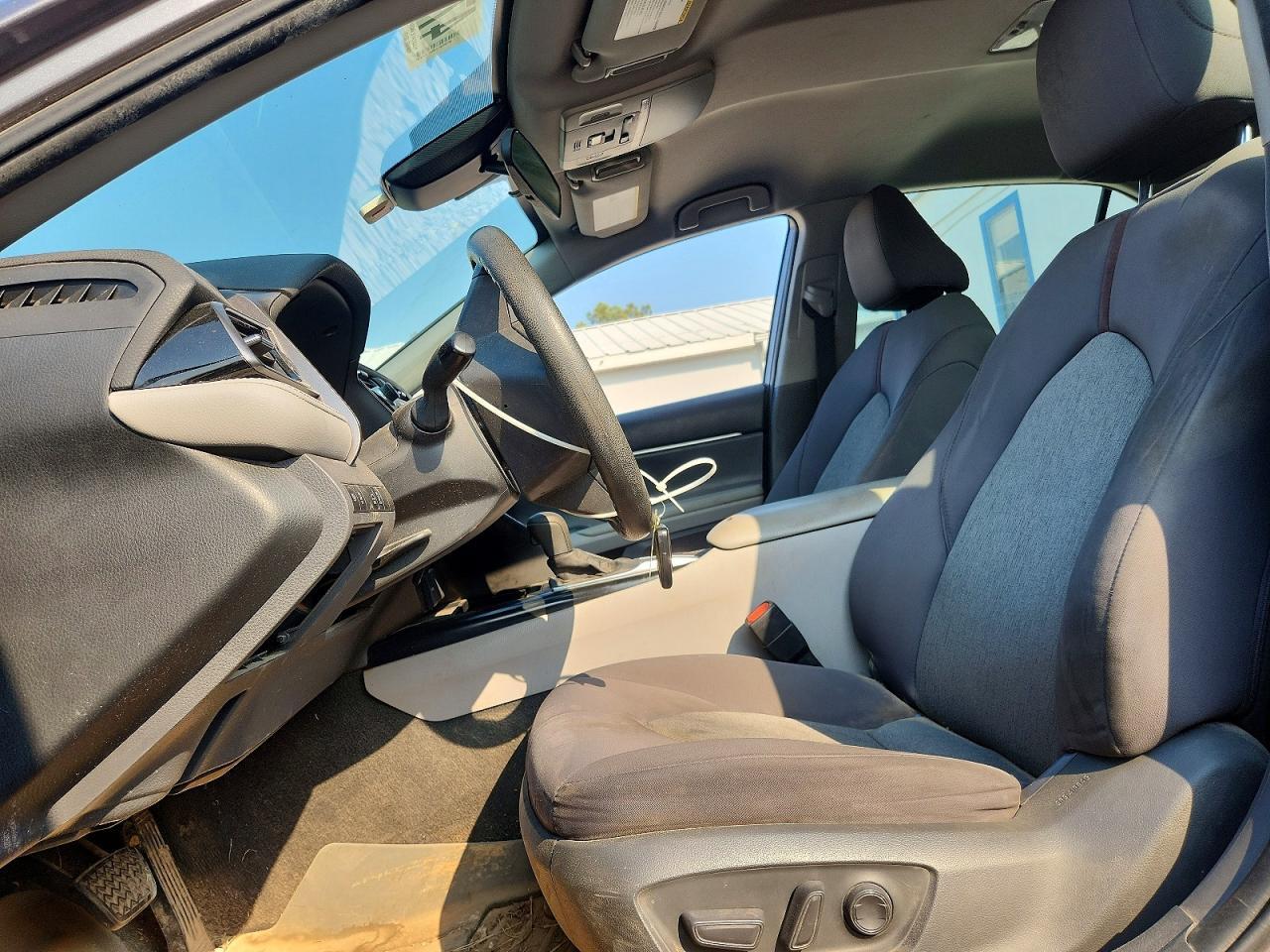 2020 Toyota Camry Hybrid Le - Фото 7