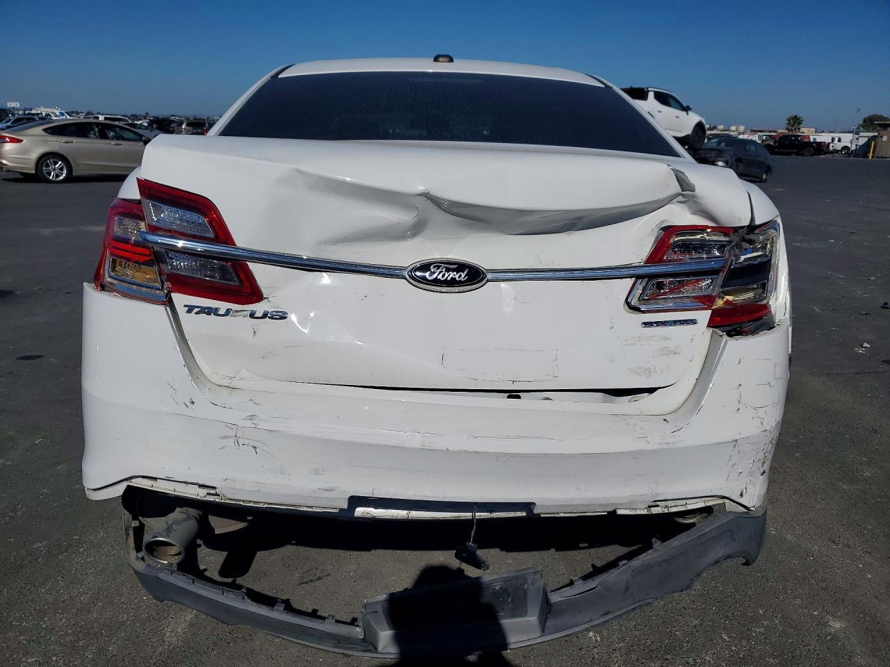 2013 Ford Taurus Se - Фото 6