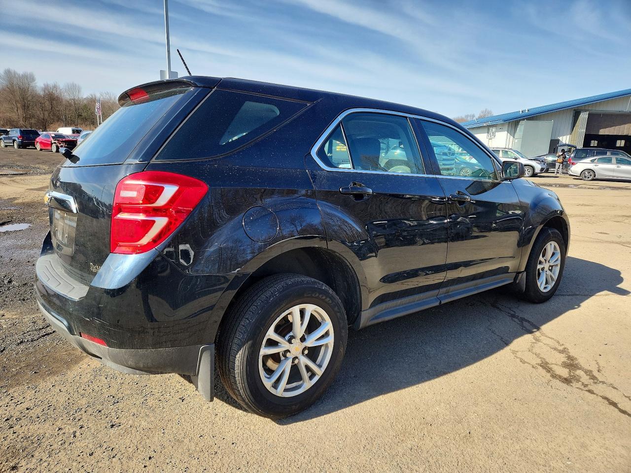 2017 Chevrolet Equinox Ls - Фото 3