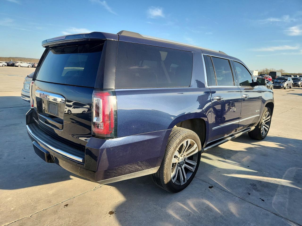 2017 GMC Yukon Xl Denali - Фото 3