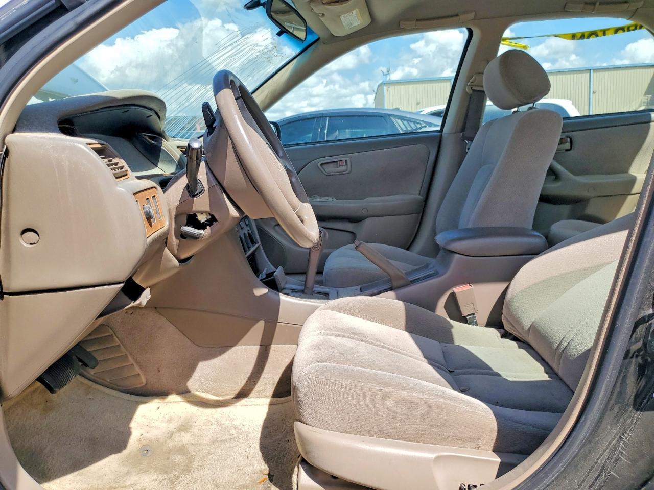 2001 Toyota Camry Le - Фото 7
