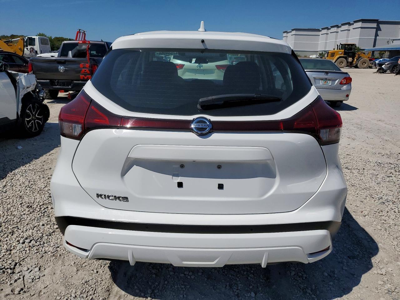 2021 Nissan Kicks S - Image 6