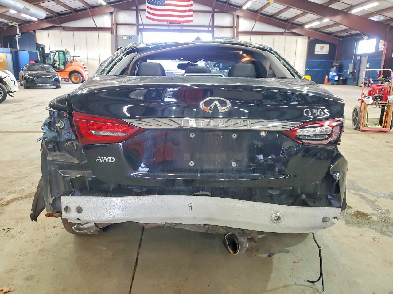 2018 Infiniti Q50 3.0T Luxe - Фото 6