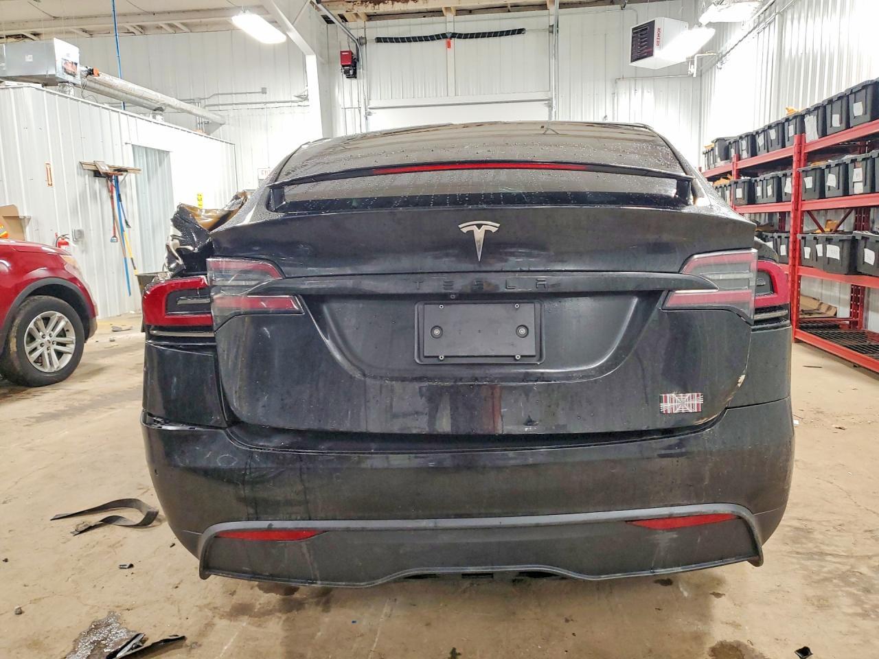 2022 Tesla Model X - Image 6
