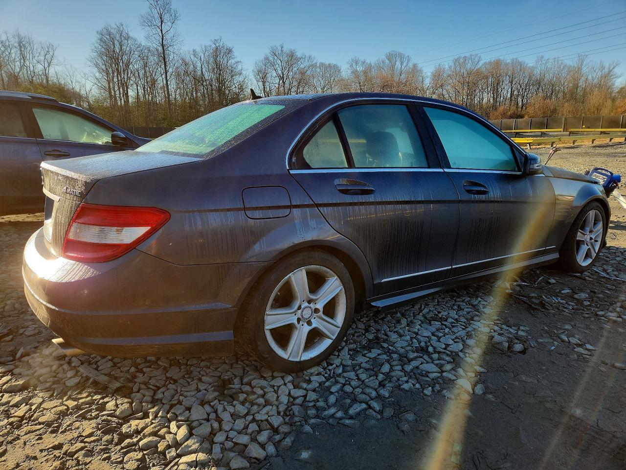2011 Mercedes-Benz C 300 4Matic - Фото 3