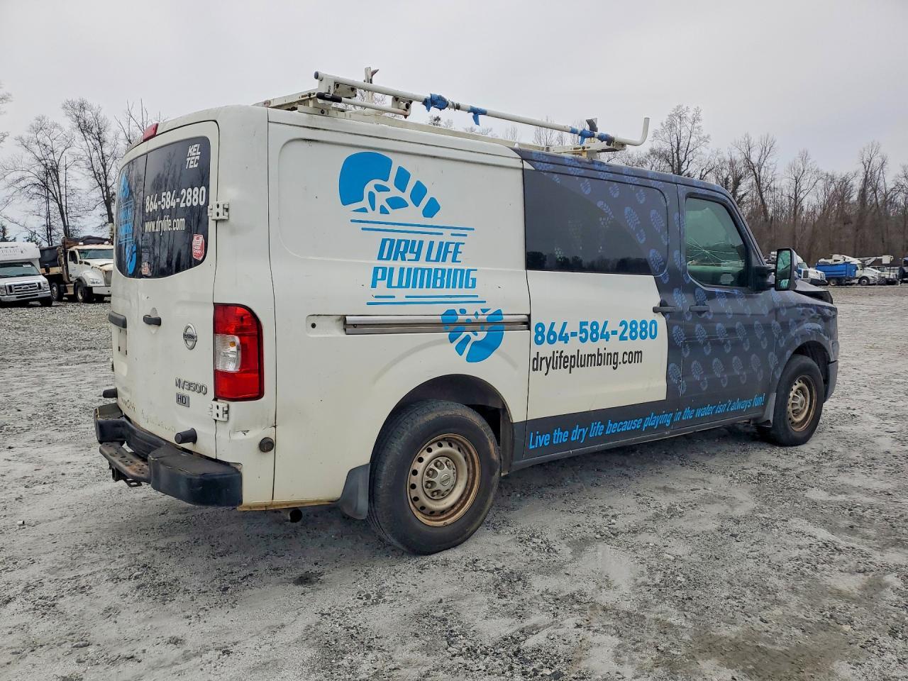 2016 Nissan Nv 2500 Utility / Service Van - Image 3