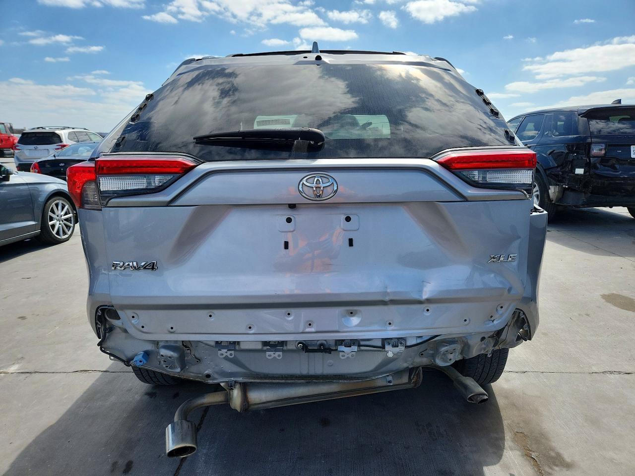 2019 Toyota Rav4 Xle - Image 6