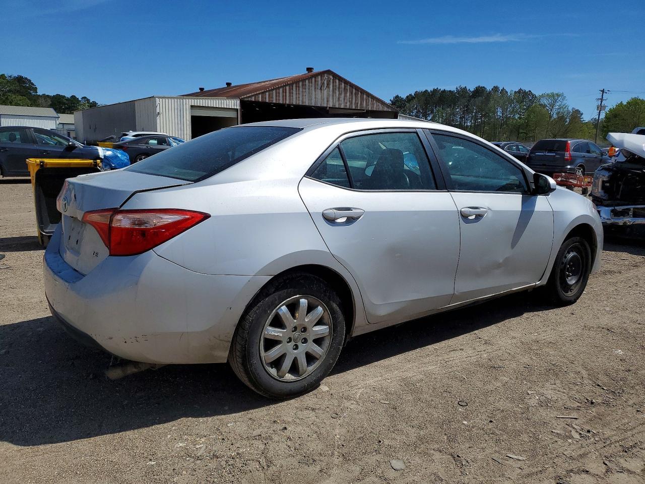 2018 Toyota Corolla Le - Фото 3