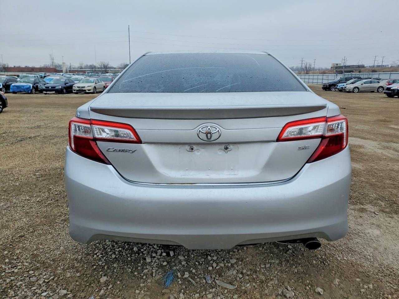 2012 Toyota Camry Se - Image 6